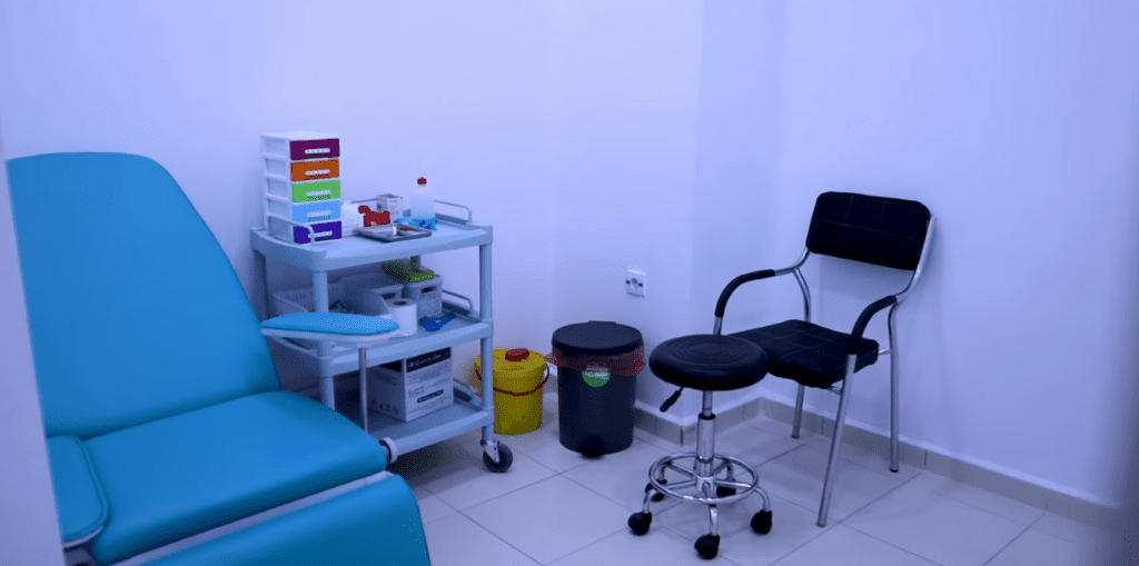 salaouatchi hematologue laboratoire chlef 010