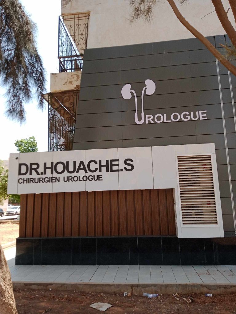 houache urologue oran 09