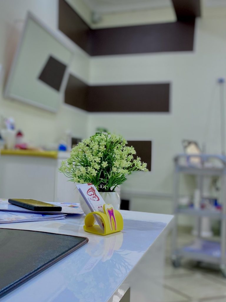 belbekouche dentiste ouled fares chlef 07