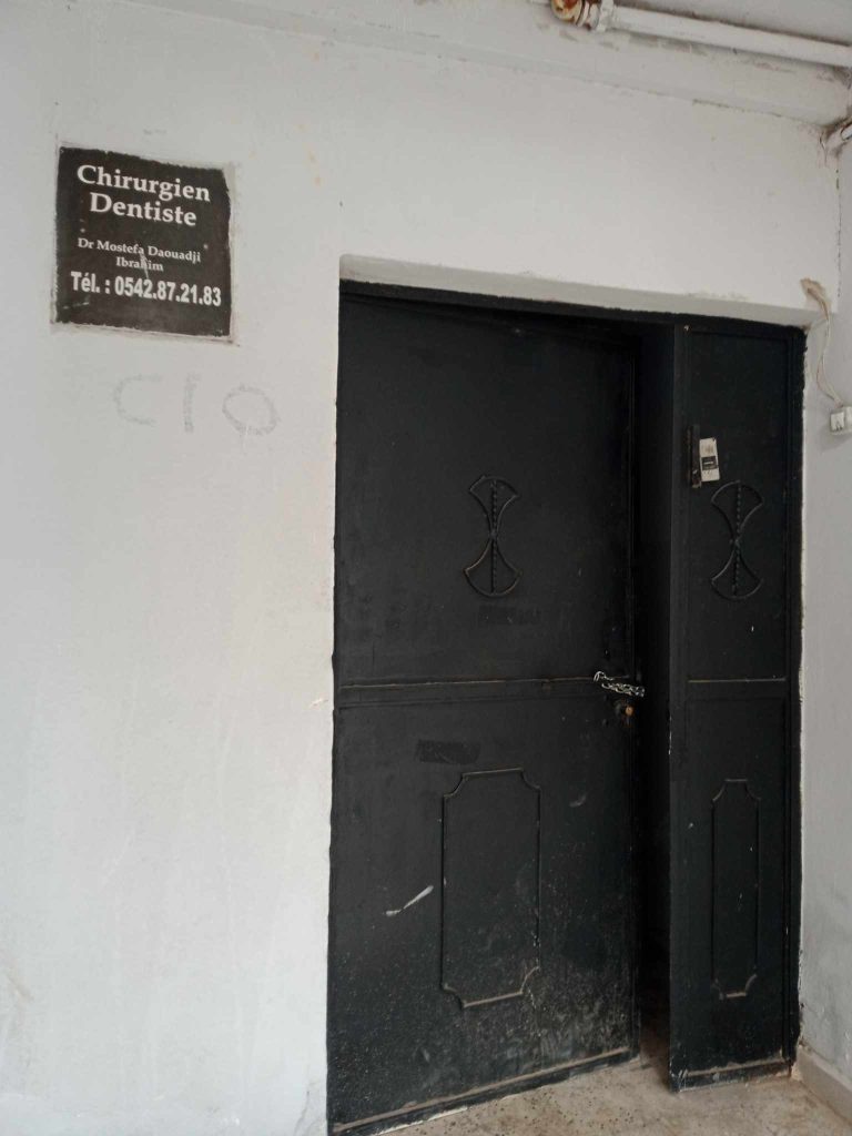 Mostfa Daouadji dentiste oran 08