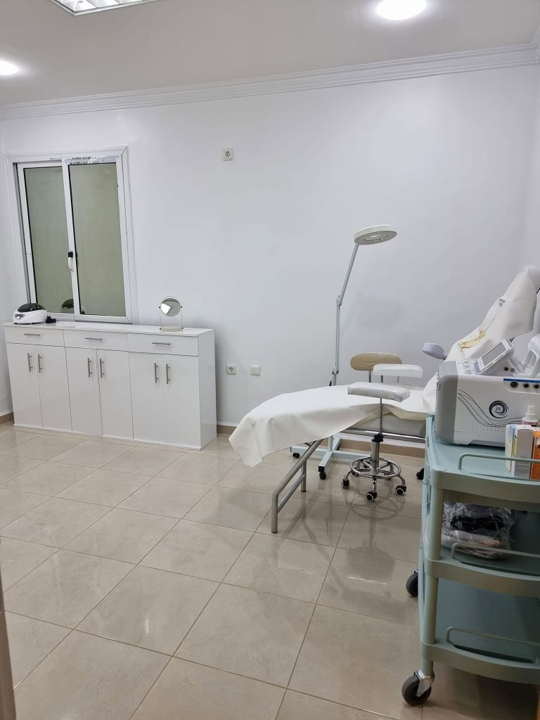 chihoub dematologue constantine 4